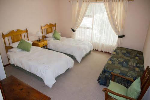 Four Pines Lodge Hermanus Exterior photo